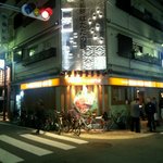 サムギョプサル専門店ベジテジや - 角地にあるお店