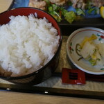 Shokuraku Suiren - 美味しいご飯は大盛無料