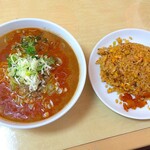 桃光 - 四川風担々麺&ミ半四川チャーハン 1050円