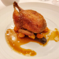 フランス料理 壺中天 - ウズラの詰め物のコンフィ