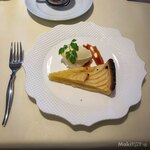Russian Restaurant ROGOVSKI - りんごケーキ