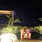 別邸 蒼空 - テラスでモモちゃん赤ワインをいただく～♪