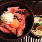 京天神 野口 - ●牛丼
      ●漬け物