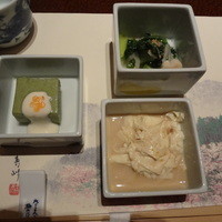 梅の花 銀座並木通店 - 季節のお浸し、湯葉煮