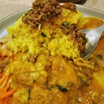 スパイスパレット - 王道のキーマとターメリックライス