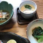 小次郎寿司 - 茶碗蒸しと小鉢