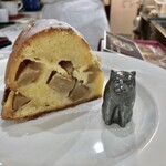 キッサ フムフム - りんごカスタードパウンドケーキ