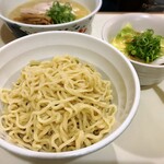 らーめん　れんげ - 鶏白湯つけ麺(大盛)