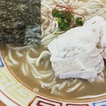 麺屋十郎兵衛 - 醤油丸鶏豚骨ラーメン(アップ）