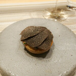 SUGALABO - フグの白子、イベリコ豚チョリッソのキッシュに黒トリュフ