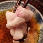 緒方 - ⑬生雲子(岩手県宮古産)
      薄皮の硬さが無くプルプルのトゥルトゥル。
      臭みゼロでありながら、白子のコクのある旨みを堪能！
      こんなの初めて！