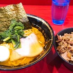 家系総本山 ラーメン 吉村家 - ラーメン並 ￥710 ライス ￥110 チャーシューまぶし ￥110 たまご崩れ ￥20