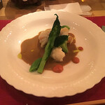 水色食堂 - 玄海灘産イトヨリと天使エビのシューファルシ　渡り蟹のビスクソース