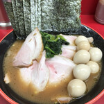 横濱家系ラーメン 勝鬨家 - 