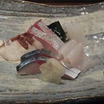 まな板の上の旬　ぽぽぽん - 刺身盛り合わせ五種