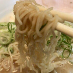 なにわ新風 - 麺は乾麺風な感じも