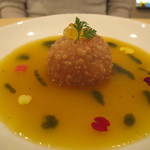 トゥ・ラ・ジョア - 蓮根の団子　岩魚のイクラのせ