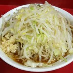 ラーメン二郎 - 小ラーメン(700円)、野菜、ニンニク 