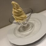 資生堂パーラー - カスタードソフトクリーム