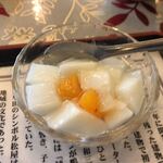彩花 - 杏仁豆腐