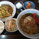 台湾料理 福佑楼 - 青椒肉絲定食 1,080円