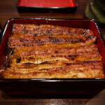 うなぎ 魚政 - ビッシリ入ってる