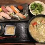 寿司と炉端焼 四季花まる - お魚自慢のお昼
