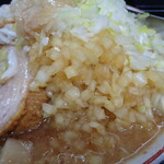 ラーメン二郎 - 玉ねぎは味付き