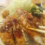 クック・ファン - 特醸ロースかつ（ソースとゴマかけ後）