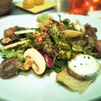 Benoit Alain Ducasse - 前菜　サラダ・グルマン　季節野菜　クルミ　シェーブルチーズ