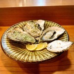小魚料理 とみ助 - 広島県は倉橋産の真牡蠣です(o^^o)