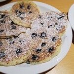エッグスンシングス - ブルーベリーパンケーキ