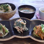 オーガニックカフェ ハスハチキッチン - 