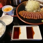 牛かつ･牛煮込み 鈴乃家 - 