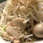 ラーメン二郎 - 豚入りラーメン(ｱｯﾌﾟ2)