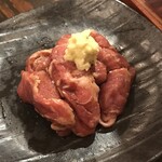 大衆炭火ほるもんひとすじもくもく。 新瑞橋店 - コメカミ