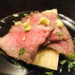 神楽坂 石かわ - 鹿児島黒牛　鹿児島県産新筍　滋賀県中主の木の芽