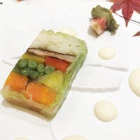 銀座 大石 - 八寸：野菜のゼリー寄せ