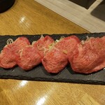 Yakiniku Tombi - 