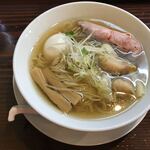 らーめん本竈 - 塩海老わんたん+味玉(1,050円)