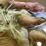 らーめん本竈 - レアチャーシューと海老わんたん