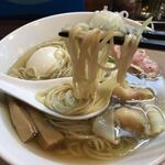 らーめん本竈 - 麺、リフト