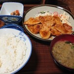 佐野和洋食店 - 豚肉生姜焼き定食（半ライス）