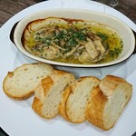 旬食イタリアン Milan - 牡蠣ときのこのアヒージョ(二人分)