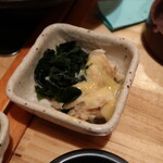 隠れ家個室居酒屋 豊年満作 - ベビーほたてとワカメの酢味噌和え