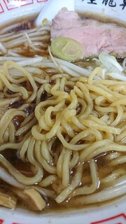 煌龍軒 - 煌龍軒　麺アップ