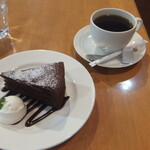 Cafe Plus - ケーキセット