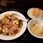 Chuugokuryouri Eikichi Hanten - ワンコイン丼　500円