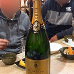 焼肉 はせ川 - スパークリングワインマグナムボトル3850円