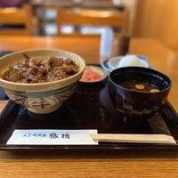 豚捨 KITTE丸の内店 - 上牛丼